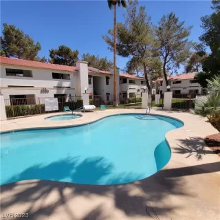 Photo #1: 2490831 Listing 