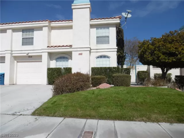 MLS: 2490836 Condo For Sale