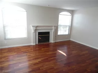 Photo #1: 2490836 Listing 