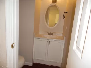 Photo #6: 2490836 Listing 