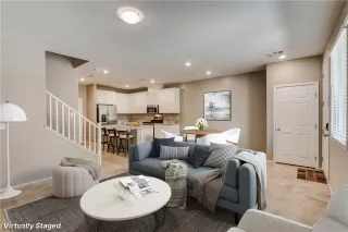 Photo #6: 2490842 Listing