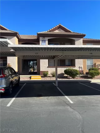 Photo #1: 2490866 Listing 