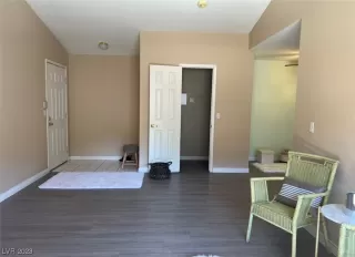 Photo #2: 2490866 Listing 