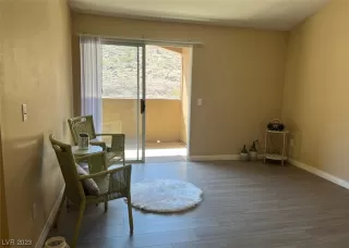 Photo #3: 2490866 Listing 