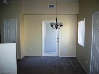 Photo #6: 2490885 Listing 