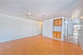 Photo #3: 2490907 Listing 