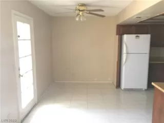 Photo #5: 2490937 Listing 