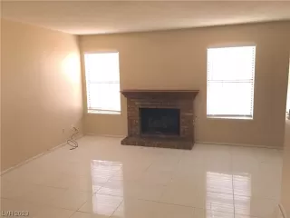 Photo #6: 2490937 Listing 