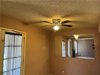 Photo #3: 2490996 Listing 