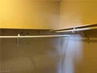 Photo #5: 2490996 Listing 