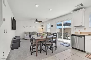 Photo #1: 2491010 Listing 