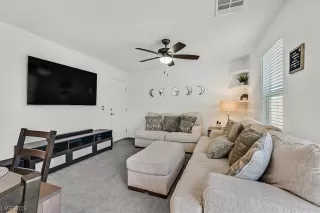 Photo #6: 2491010 Listing 