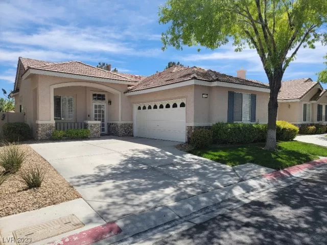 MLS: 2491019 Condo For Sale