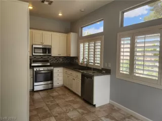 Photo #6: 2491019 Listing 