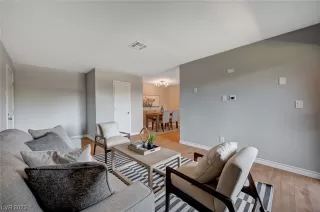 Photo #5: 2491035 Listing 