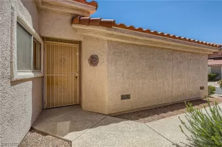 Photo #4: 2491047 Listing 