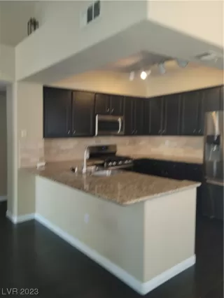 Photo #6: 2491064 Listing 