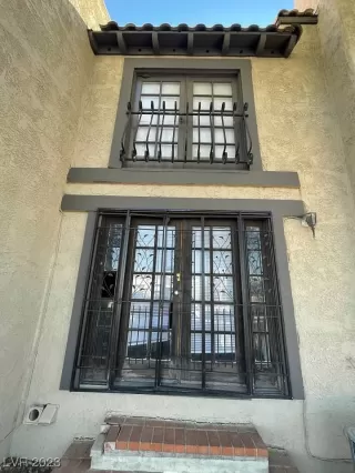 Photo #2: 2491094 Listing 