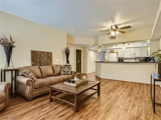 Photo #1: 2491106 Listing 