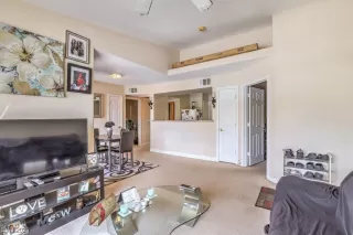 Photo #4: 2491127 Listing 