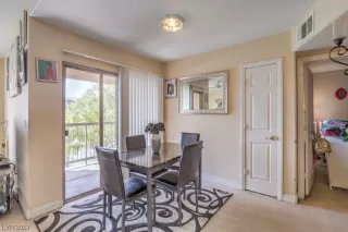 Photo #5: 2491127 Listing 