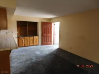 Photo #6: 2491130 Listing