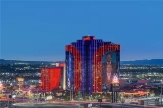 Photo #3: 2491163 Listing 