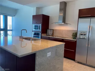 Photo #6: 2491163 Listing 