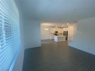 Photo #2: 2491165 Listing 