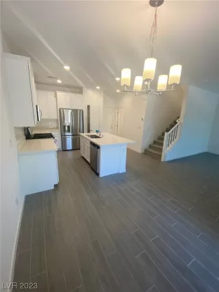 Photo #4: 2491165 Listing 