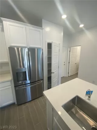 Photo #6: 2491165 Listing 