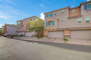 Photo #1: 2491203 Listing