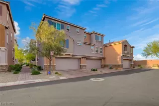 Photo #3: 2491203 Listing