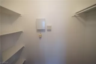 Photo #5: 2491204 Listing 