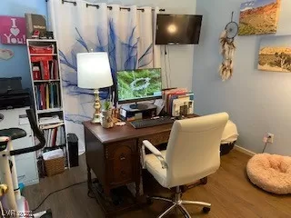 Photo #4: 2491218 Listing