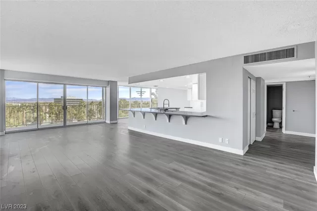 MLS: 2491222 Condo For Sale