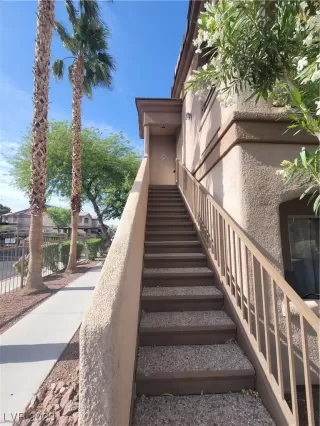 Photo #1: 2491271 Listing 