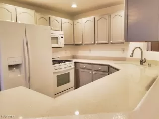 Photo #4: 2491351 Listing 