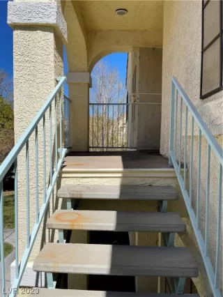 Photo #3: 2491367 Listing 