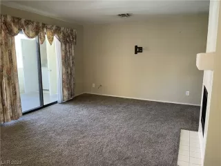 Photo #5: 2491367 Listing 