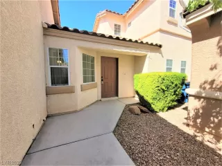 Photo #4: 2491378 Listing