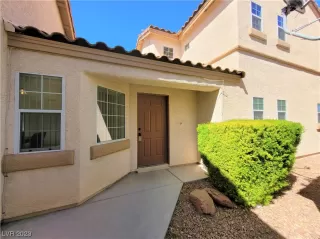 Photo #5: 2491378 Listing