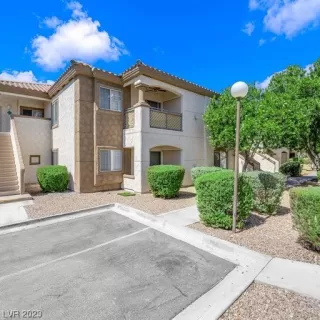 Photo #1: 2491411 Listing 