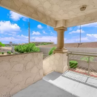 Photo #3: 2491411 Listing 