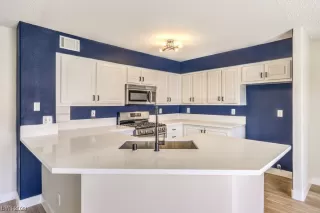 Photo #1: 2491419 Listing 