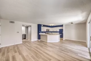 Photo #2: 2491419 Listing 