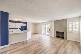 Photo #3: 2491419 Listing 