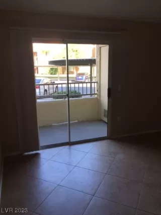 Photo #1: 2491427 Listing