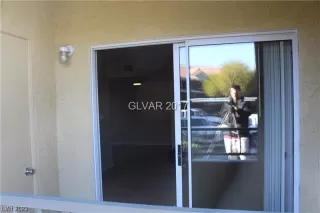 Photo #2: 2491427 Listing