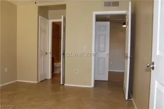 Photo #3: 2491427 Listing